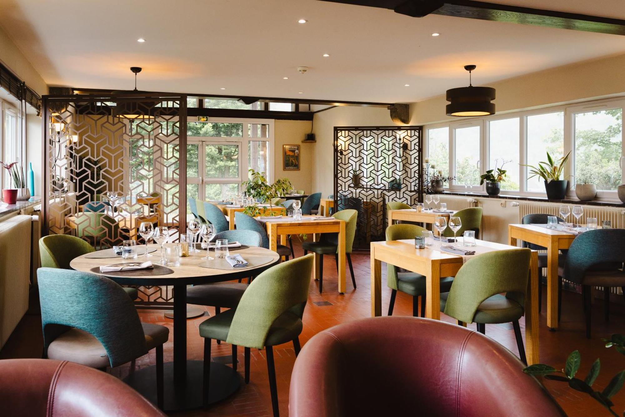 Logis Hotel Le Relais De La Poste Restaurant Le Fil Du Temps Thury-Harcourt-le-Hom Eksteriør bilde