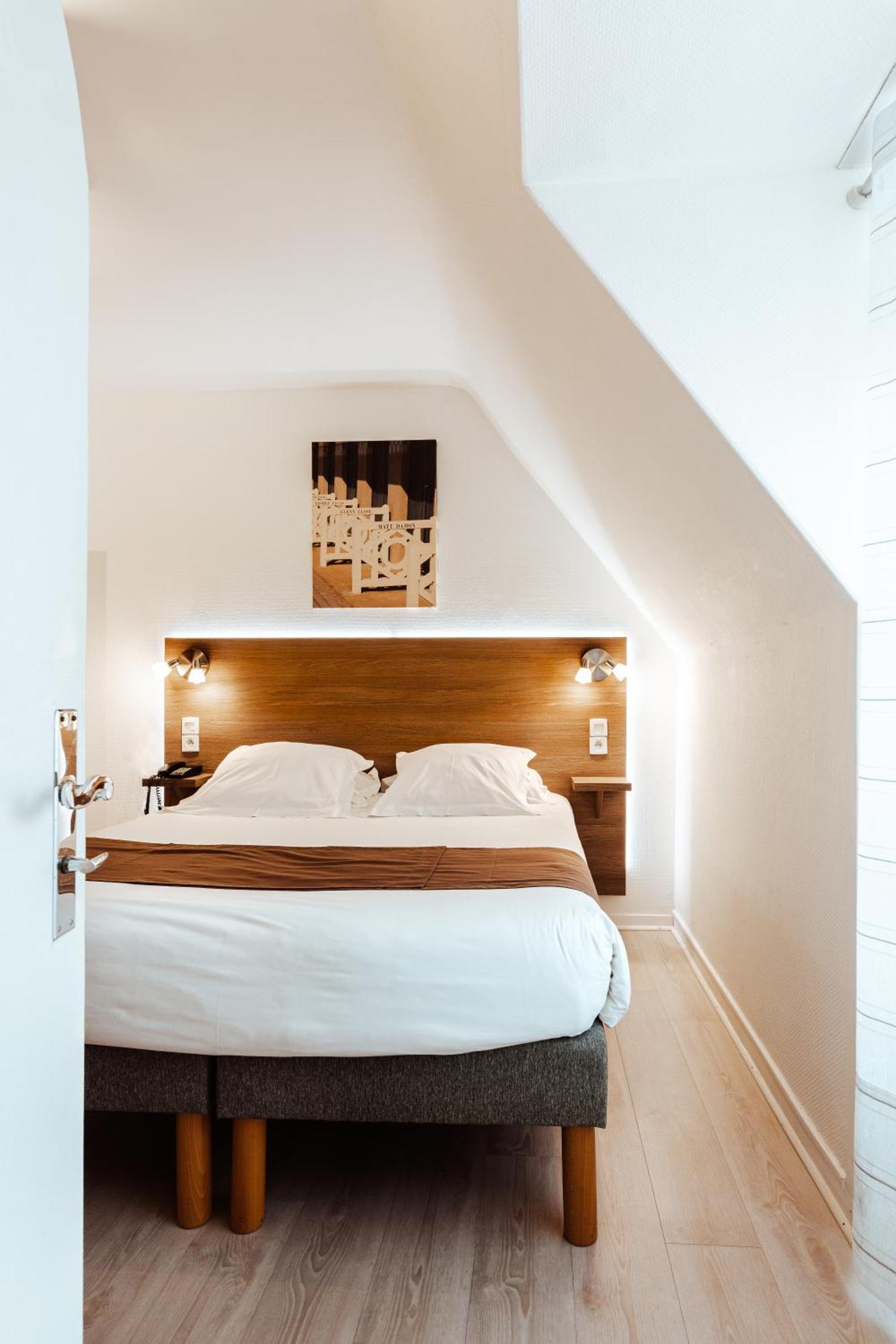 Logis Hotel Le Relais De La Poste Restaurant Le Fil Du Temps Thury-Harcourt-le-Hom Eksteriør bilde