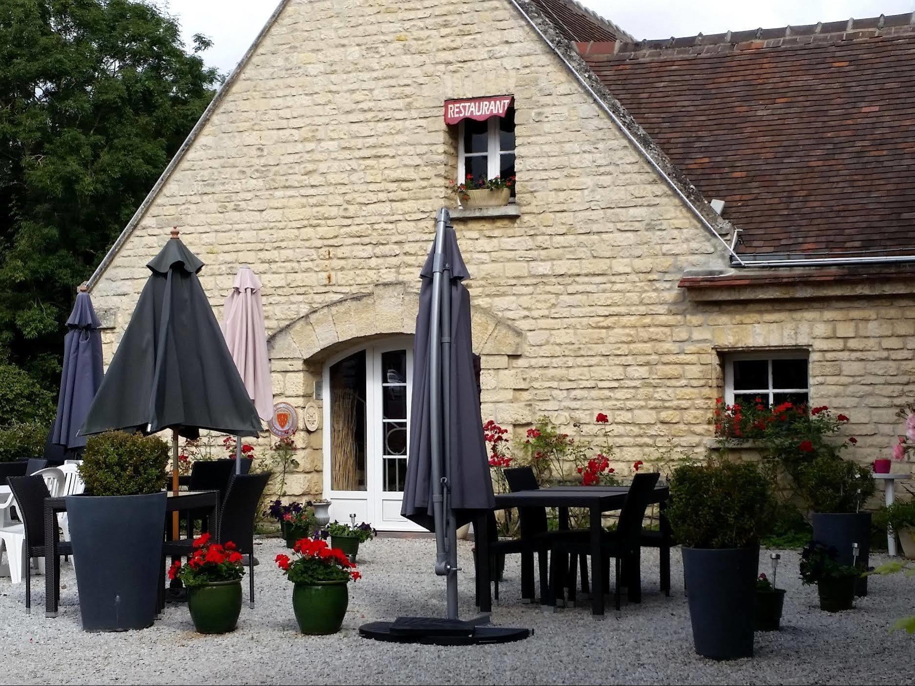 Logis Hotel Le Relais De La Poste Restaurant Le Fil Du Temps Thury-Harcourt-le-Hom Eksteriør bilde