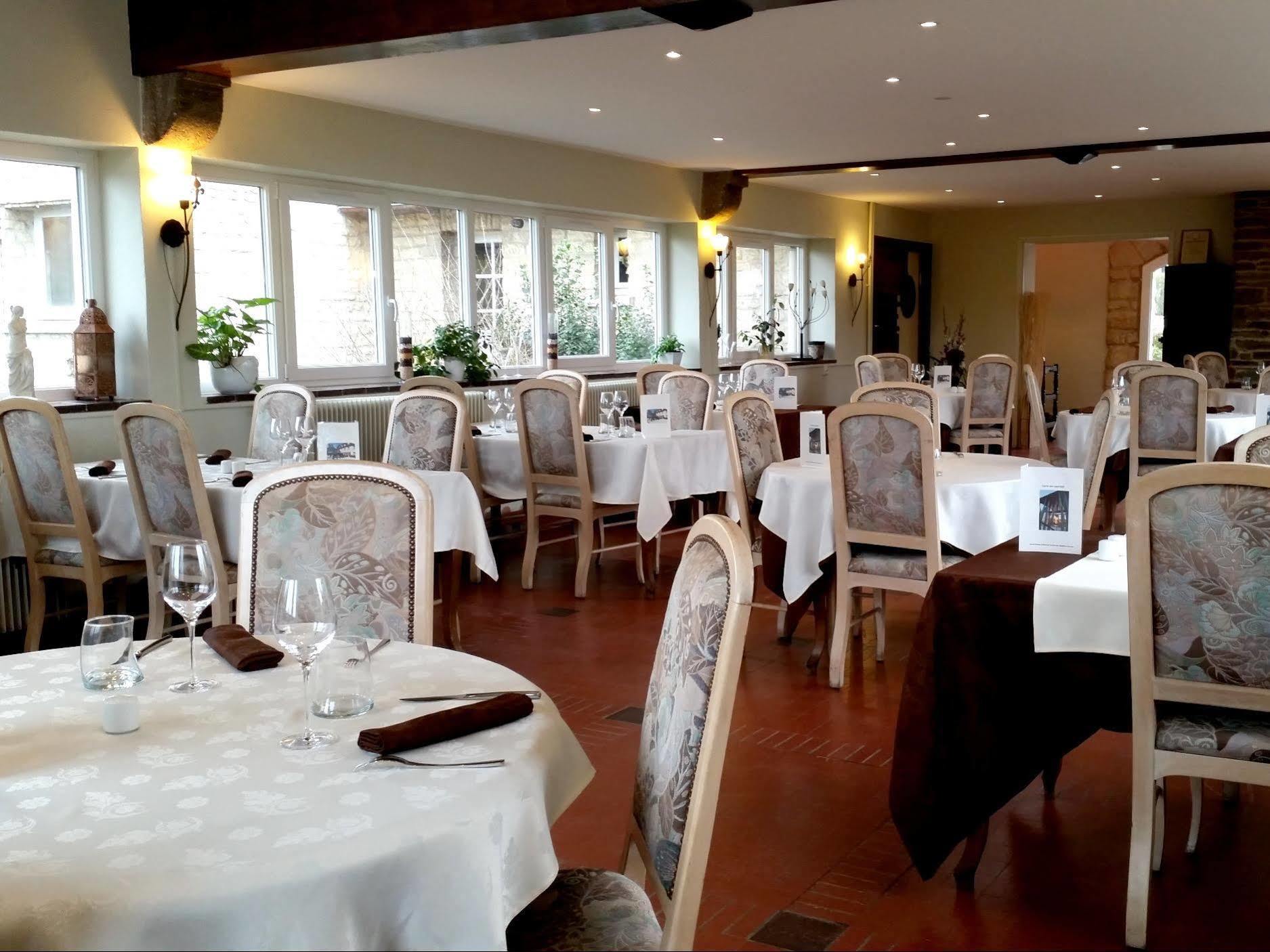 Logis Hotel Le Relais De La Poste Restaurant Le Fil Du Temps Thury-Harcourt-le-Hom Eksteriør bilde